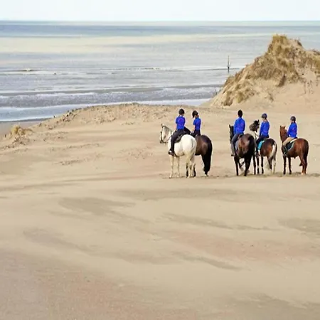 Spacious Coastal شقة *