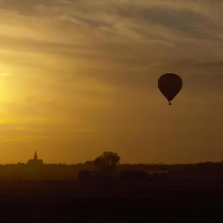 Spacious Coastal Де-Хаан