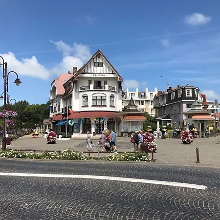 Апартаменты Spacious Coastal *